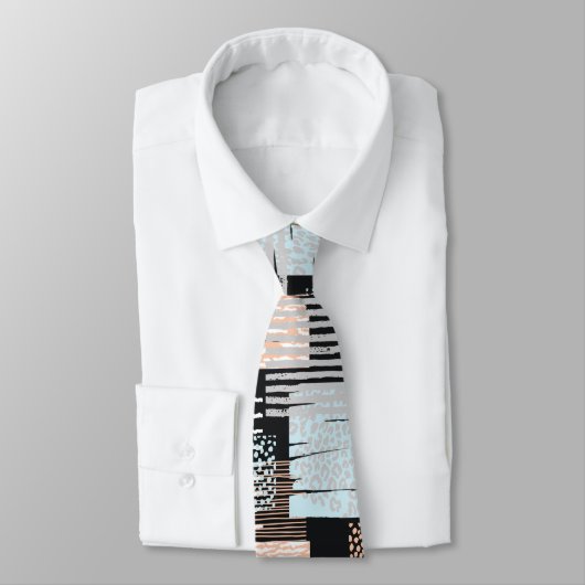 Geometrische Formen und Streifen Krawatte (Gebunden)
