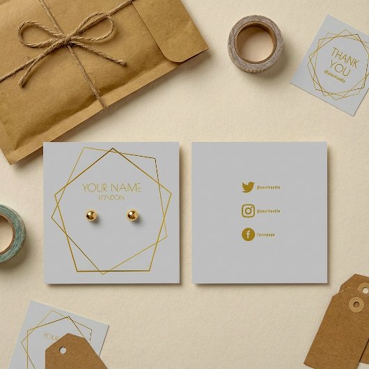 Geometrische Goldverdiener mit sozialen Symbolen