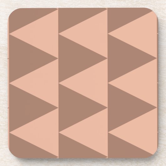 Geometrische große Dreiecke Mocha Mousse Dusty Pin Getränkeuntersetzer (Vorderseite)