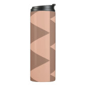 Geometrische große Dreiecke Mocha Mousse Dusty Pin Thermosbecher (Nach links gedreht)
