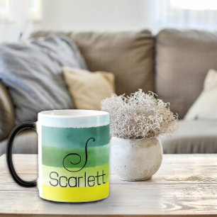 Geometrische grüne Namensbuchstaben-Kaffeetasse Verwandlungstasse
