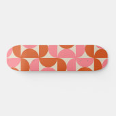 Geometrische rosa Halbkreise des mittleren Jahrhun Skateboard (Horizontal)