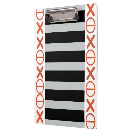 Geometrische rote Code-Schwarz-Streifen auf Klemmbrett (Links)