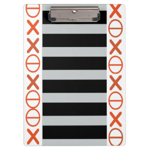 Geometrische rote Code-Schwarz-Streifen auf Klemmbrett