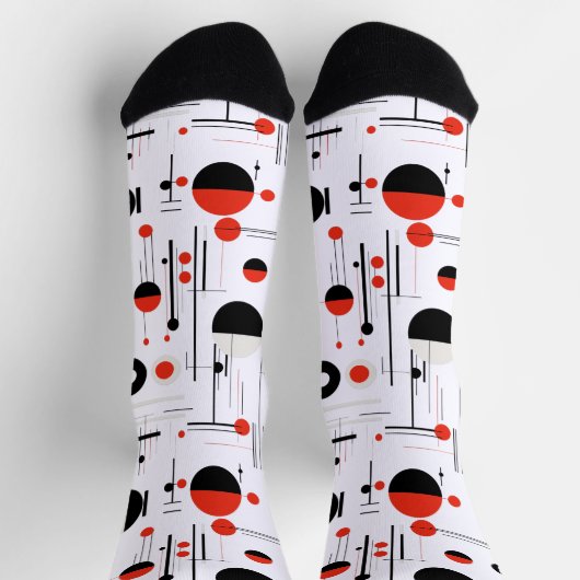 Geometrische, rote, schwarze Bauhaus-Formen auf we Socken (Oben)