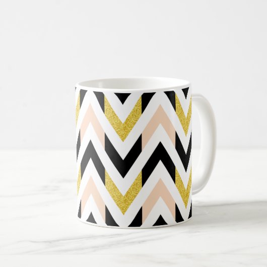 Geometrische Schwarz, Gold, Rosa und Weiß Zickzack Kaffeetasse (VorderseiteRechts)