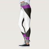 Geometrische schwarz-weiße Streifen, modern lila Leggings (Links)