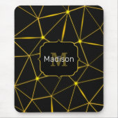 Geometrische schwarze Dreiecke Goldlinien Monogram Mousepad (Vorne)