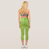 Geometrische Struktur der grünen Farbtöne Capri Leggings (Rückseite)