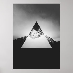 Geometrischer Berg in einem Dreieck gespiegelt Poster