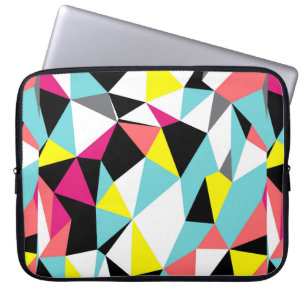 geometrischer Hintergrund für abstrakte Dreiecke Laptopschutzhülle