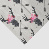 Geometrischer Hirschkopf mit Blume und überkreuzte Seidenpapier (Detail)