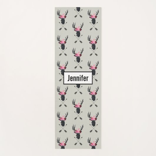 Geometrischer Hirschkopf mit Blume und überkreuzte Yogamatte (Vorderseite)