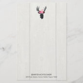 Geometrischer Hirschkopf mit Blumenkronen auf Fake Briefpapier (Vorderseite)