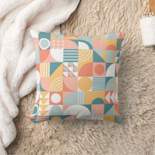 Geometrischer Minimalist mit einfachen Formen und Kissen