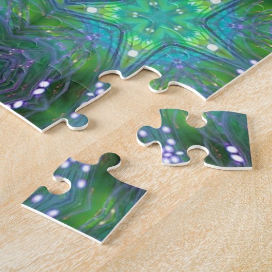 Geometrisches 520-teiliges Puzzle mit grünen Stern (Seite)