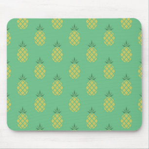 Geometrisches Ananasmuster auf Grün Mousepad