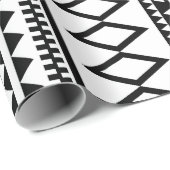 Geometrisches aztekisches Schwarzweiss-Muster Geschenkpapier (Rolleneckpunkt)