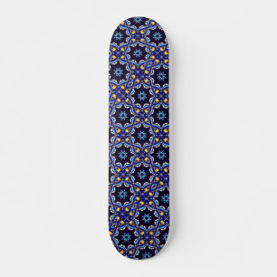 Geometrisches Black Blue Gold Cross Skateboard