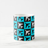 Geometrisches, blaues Flugzeug Kaffeetasse (Mittel)