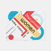 Geometrisches Brahaus mit Typografie Fleecedecke (Vorderseite (Horizontal))