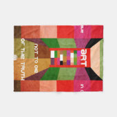 Geometrisches Brahaus mit Typografie Fleecedecke (Vorderseite (Horizontal))