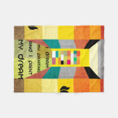 Geometrisches Brahaus mit Typografie Fleecedecke (Vorderseite (Horizontal))