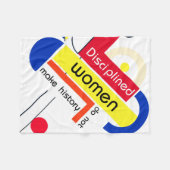 Geometrisches Brahaus mit Typografie Fleecedecke (Vorderseite (Horizontal))