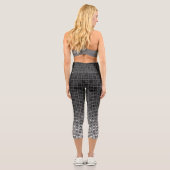 Geometrisches Farbverlaufsmuster Schwarz/Weiß Capri Leggings (Rückseite)