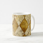 Geometrisches Gold: Retro-Muster-Eleganz. Kaffeetasse (VorderseiteRechts)