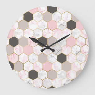 Geometrisches Goldfolien-, Marmor-Sechseckmuster. Große Wanduhr