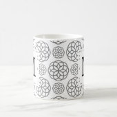 Geometrisches graues Muster Anfangsmonogramm Kaffeetasse (Mittel)