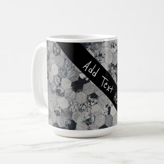 Geometrisches, graues, weißes und schwarzes Hexago Kaffeetasse (Vorderseite Links)