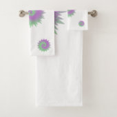 Geometrisches Lila und Grün Badhandtuch Set (Insitu)