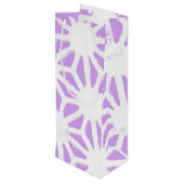 geometrisches Lilac-Muster Geschenktüte Für Weinflaschen (Rückseite Schrägansicht)