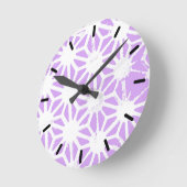 geometrisches Lilac-Muster Runde Wanduhr (Winkel)