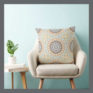 Geometrisches Mandala in Orange, Grau und Blau Kissen