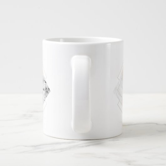 Geometrisches Marmordesign Jumbo-Tasse (Rückseite)