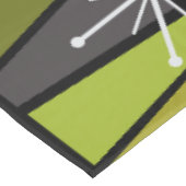Geometrisches MCM Abstraktes Olive Green Tischdecke (Schrägansicht)
