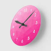 Geometrisches Messemuster mit Hot rosa Gradient Runde Wanduhr (Winkel)