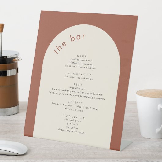 Geometrisches Minimal Terracotta Arch Wedding Bar Sockelschild (In Situ)