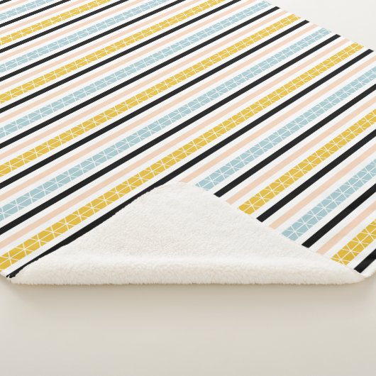 Geometrisches, modernes, gelbschwarzes, Streifen-M Sherpadecke (3/4)