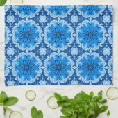 Geometrisches Muster der Blume in den Farbtönen vo Geschirrtuch (Gefaltet)