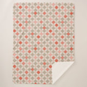 Geometrisches Muster der roten und rosa Polka-Punk Sherpadecke (Vorderseite)