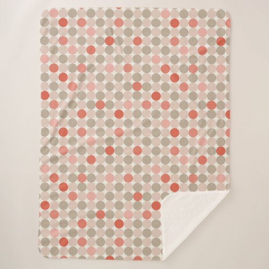 Geometrisches Muster der roten und rosa Polka-Punk Sherpadecke (Vorderseite)