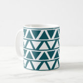Geometrisches Muster für blaues weißes Dreieck Kaffeetasse (Vorderseite Links)
