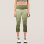 geometrisches Muster für die geometrische Struktur Capri Leggings<br><div class="desc">Einzigartige und lustige geometrische Frauenkleidung. Coole Capri-Leggings machen Mode für sie. Army Licht grüne Gefälle geometrische Meschen Muster. Dreieck geometrisches Mesh mit dunkelgrauem Ober-Farbverlauf.</div>