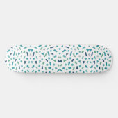 Geometrisches Muster für Retro-80er-Memphis Skateboard (Horizontal)