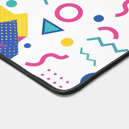 Geometrisches Muster für Retro-Memphis Schreibtischunterlage (Ecke)