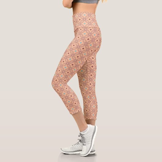 Geometrisches Muster für Retro-rosa und blaue Verr Capri Leggings (Links)